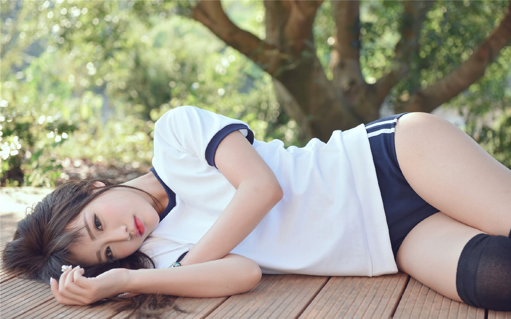 _未来虚拟体育馆：沉浸式运动体验_，未来虚拟乐园